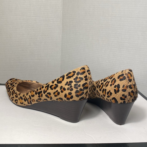 Steven by Steve Madden Leopard Print wedge calf hair heels Size 8 - Picture 4 of 7